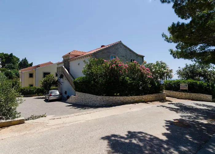 Plavac Mali-3 By Interhome Potomje