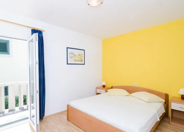 Appartement Plavac Mali-3 By Interhome Potomje