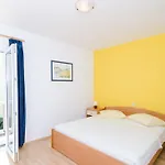 Apartman Plavac Mali-3 By Interhome Potomje
