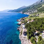 Apartman Plavac Mali-3 By Interhome