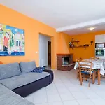 Apartman Plavac Mali-3 By Interhome *
