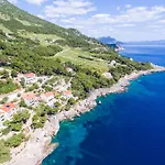 Apartman Plavac Mali-3 By Interhome