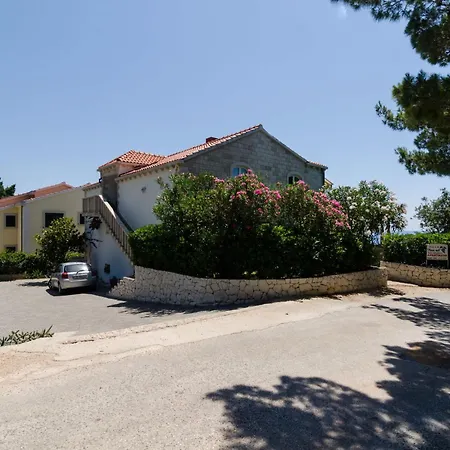 Plavac Mali-3 By Interhome Potomje