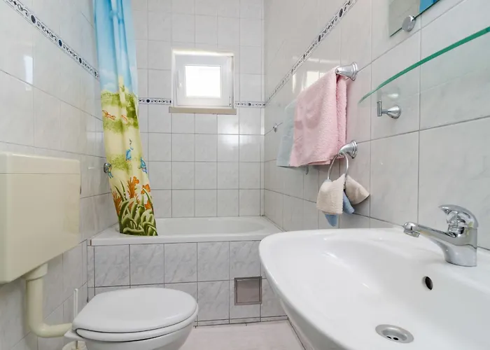 Apartman Plavac Mali-3 By Interhome *