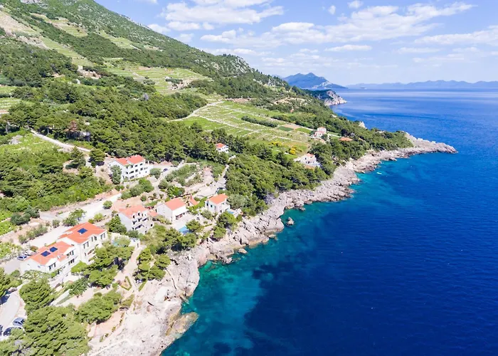 Apartman Plavac Mali-3 By Interhome